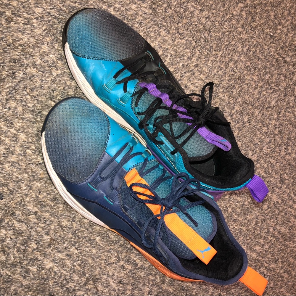 Men’s puma sneakers